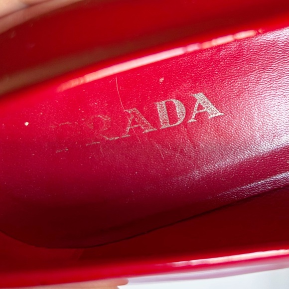 Prada vintage women’s pointed toe flats - Picture 8 of 8